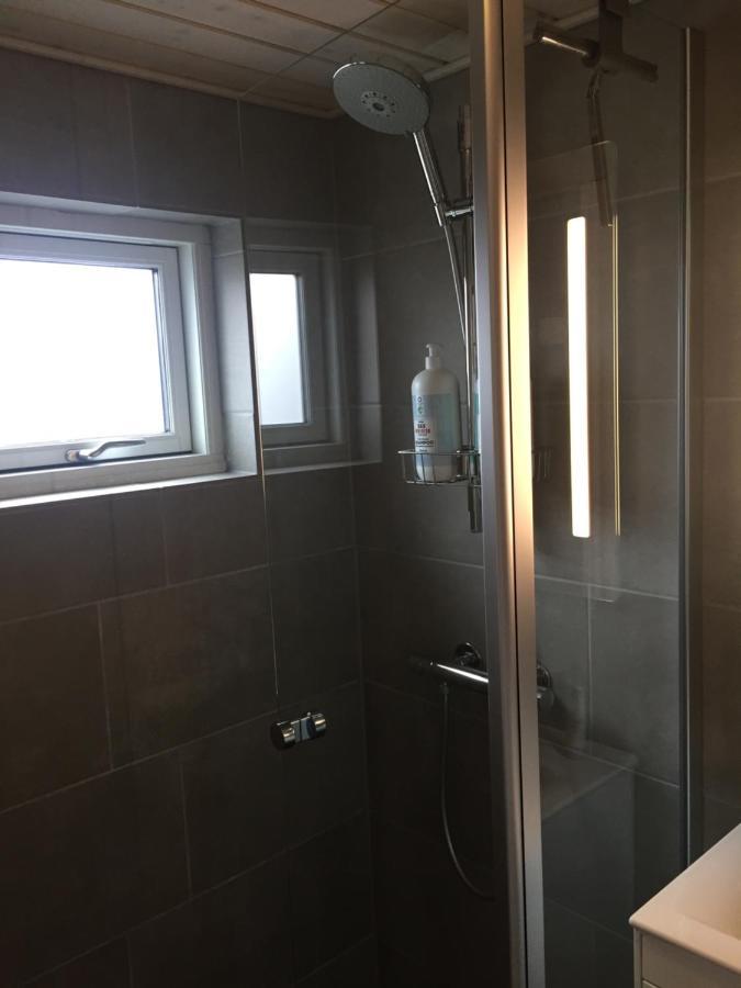 Large Modern Family Room - “Arnely” Tommerup Εξωτερικό φωτογραφία